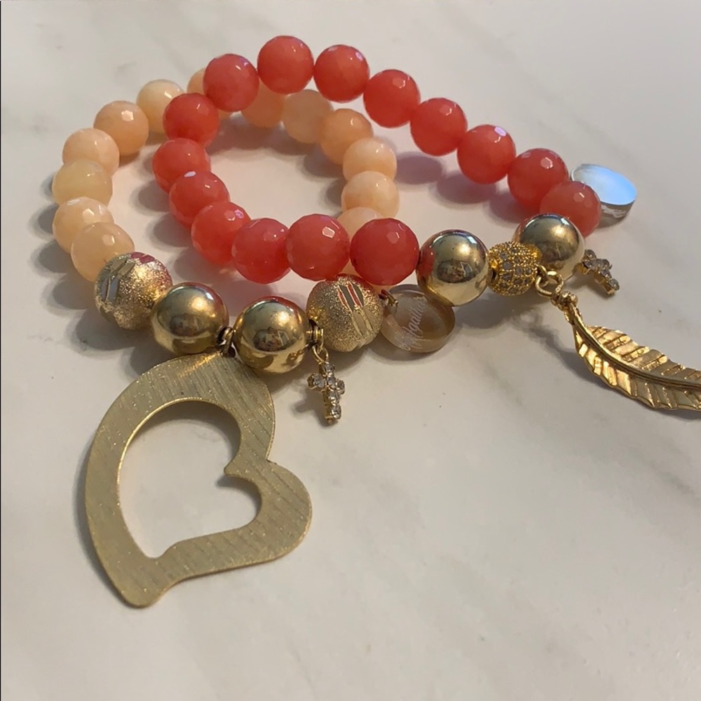 Stretch bracelet with agate stone and gold